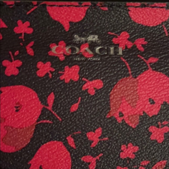 NEW Coach Wristlet - Picture 2 of 5